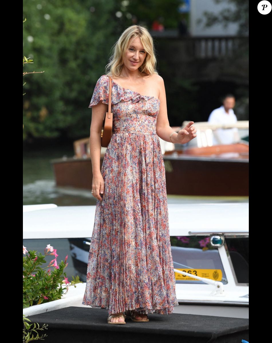 Ludivine Sagnier - Les célébrités arrivant sur le ponton de l'hôtel Excelsior lors de la 79ème édition du festival international du film de Venise (La Mostra), Italie, le 3 septembre 2022