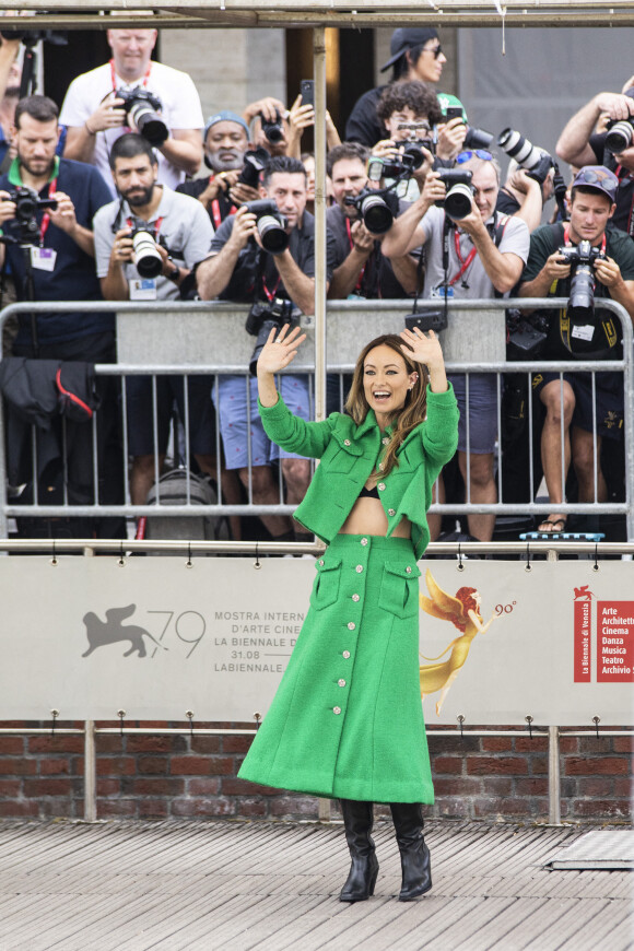 Olivia Wilde arrive en bateau-taxi au 78ème Festival International du Film de Venise (Mostra), le 5 septembre 2022.