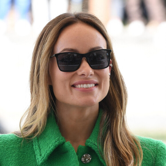 Olivia Wilde (en Chanel) arrive en bateau-taxi au 78ème Festival International du Film de Venise (Mostra), le 5 septembre 2022.