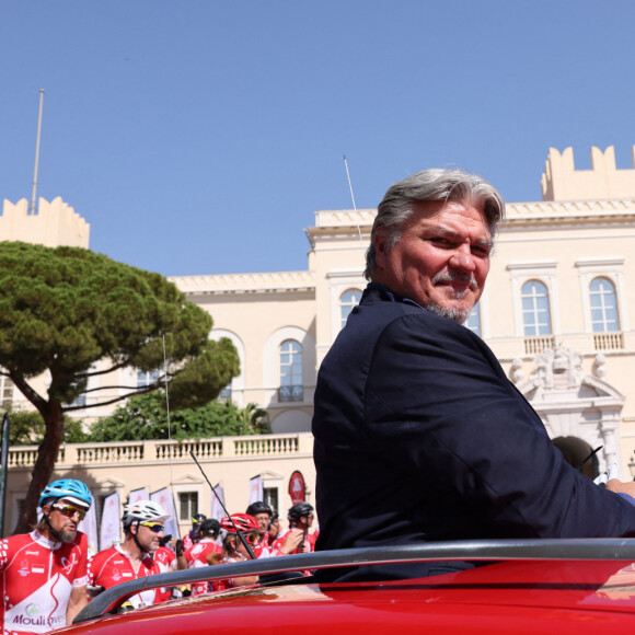 David Douillet - Le prince de Monaco et D.Douillet donnent le départ de la course cycliste Sapaudia Monoïkos, entre Monaco et Albertville, le 20 juin 2022.  © Claudia Albuquerque / Bestimage 