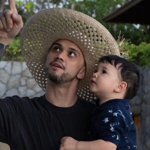 Billy Crawford et son fils Amari sur Instagram. Le 30 avril 2022.