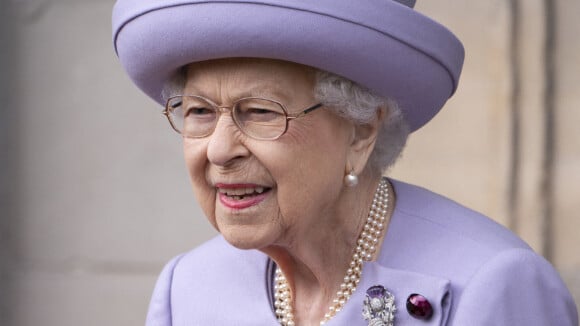 Elizabeth II sous surveillance médicale à Balmoral, le Royaume-Uni retient son souffle