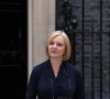 Liz Truss prononce son premier discours de premier ministre devant le 10 Downing Street à Londres le 6 septembre 2022. 