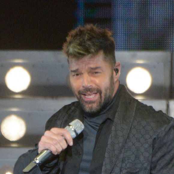 Ricky Martin sur scène lors de sa tournée "Movimiento Tour" à Mexico, le 8 mars 2022. 