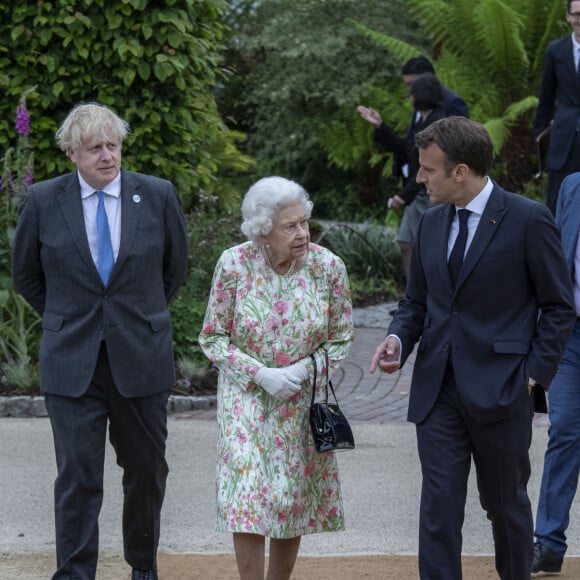 La reine Elisabeth II d'Angleterre participe à la réception en marge du sommet du G7 à l'Eden Project le 11 juin 2021.