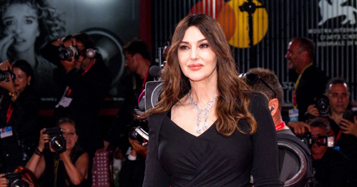 Sensuale Monica Bellucci: La star mostra le sue curve voluttuose alla Mostra del Cinema di Venezia: Slideshow