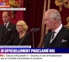 Le roi Charles III fait sa proclamation, en présence de la reine consort Camilla et son fils William