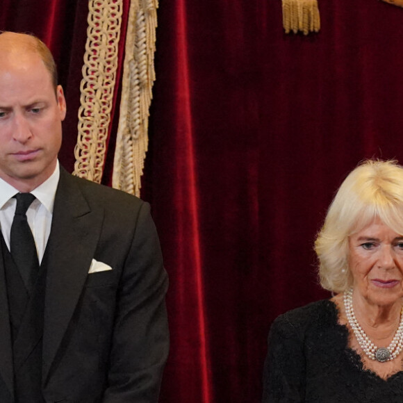 Le prince William, prince de Galles, la reine consort Camilla Parker Bowles et le roi Charles III d'Angleterre - Personnalités lors de la cérémonie du Conseil d'Accession au palais Saint-James à Londres, pour la proclamation du roi Charles III d'Angleterre. Le 10 septembre 2022