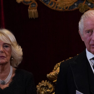 La reine consort Camilla Parker Bowles, le roi Charles III d'Angleterre - Personnalités lors de la cérémonie du Conseil d'Accession au palais Saint-James à Londres, pour la proclamation du roi Charles III d'Angleterre. Le 10 septembre 2022