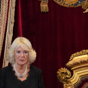 Le prince William, prince de Galles, la reine consort Camilla Parker Bowles et le roi Charles III d'Angleterre - Personnalités lors de la cérémonie du Conseil d'Accession au palais Saint-James à Londres, pour la proclamation du roi Charles III d'Angleterre. Le 10 septembre 2022