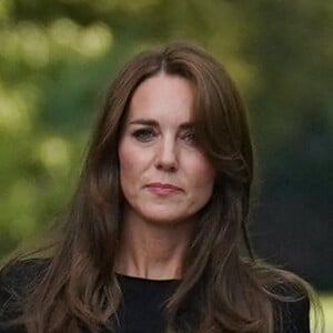 La princesse de Galles Kate Catherine Middleton à la rencontre de la foule devant le château de Windsor, suite au décès de la reine Elisabeth II d'Angleterre. Le 10 septembre 2022