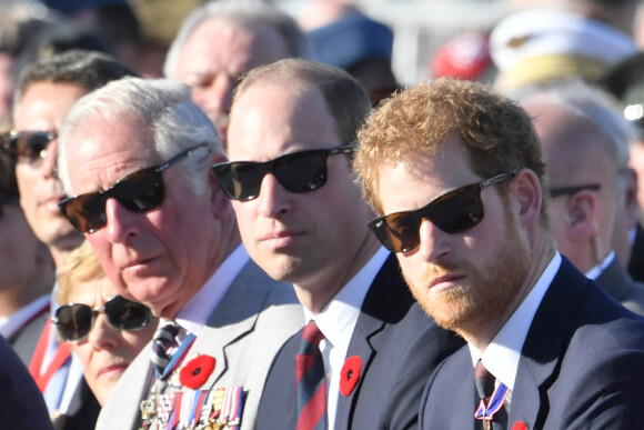 Le prince Charles, le prince William et le prince Harry lors des commémorations des 100 ans de la bataille de Vimy. Le 9 avril 2017.
