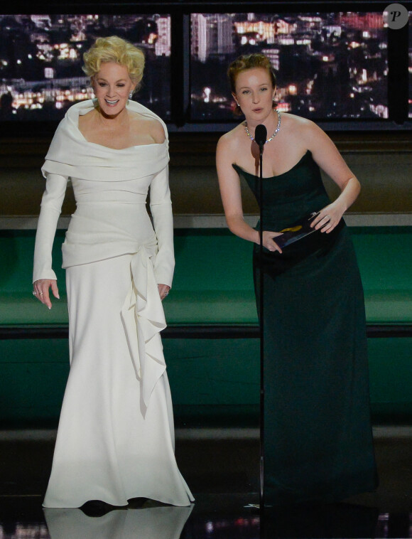 Jean Smart et Hannah Einbinder lors de la 74e cérémonie des Emmy Awards le 12 septembre 2022 à Los Angeles