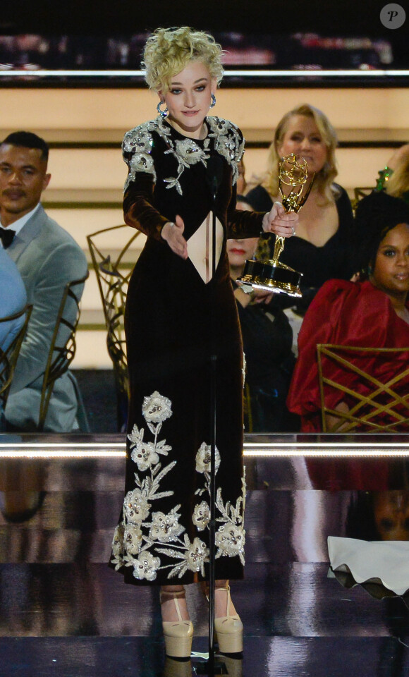 Julia Garner lors de la 74e cérémonie des Emmy Awards le 12 septembre 2022 à Los Angeles