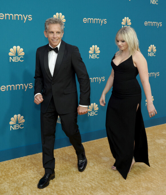 Ben Stiller et sa fille Ella Stiller arrivant à la 74e cérémonie des Emmy Awards à Los Angeles le 12 septembre 2022