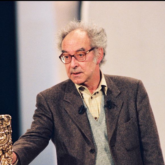 Jean-Luc Godard recevant un César d'honneur en 1998.