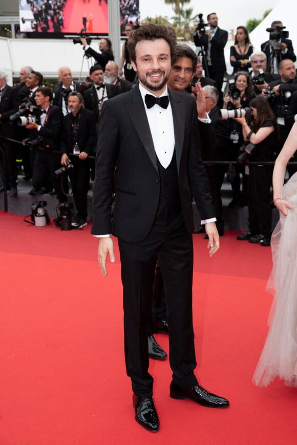 Tom Villa - Montée des marches du film " Les Amandiers " lors du 75ème Festival International du Film de Cannes. Le 22 mai 2022 © Cyril Moreau / Bestimage