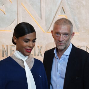 Vincent Cassel et Tina Kunakey - Avant-première du film "Athena" à la salle Pleyel à Paris, le 13 septembre 2022. © Giancarlo Gorassini / Bestimage