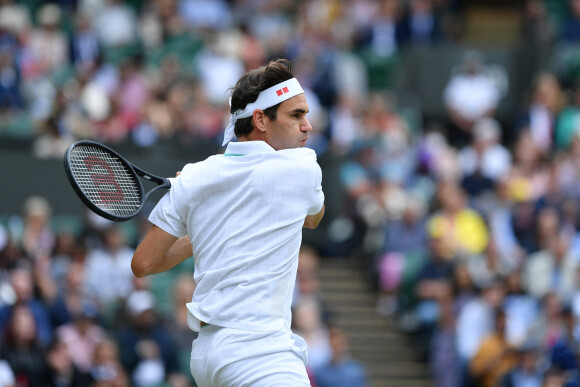 Roger Federer - Les légendes du tennis fêtent le 100 ème anniversaire du Centre Court du tournoi de Wimbledon, en marge du championnat. Londres. Le 3 juillet 2022.