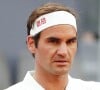 Roger Federer pour son grand retour sur la terre battue bat R. Gasquet au tournoi de tennis Masters de Madrid.