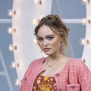 Lily Rose Depp - Photocall du défilé de mode prêt-à-porter printemps-été 2021 "Chanel" au Grand Palais à Paris. Le 6 octobre 2020 © Olivier Borde / Bestimage 