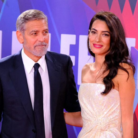 George Clooney et Amal à la première du film "The tender bar" lors du 65e festival du film de Londres (BFI).