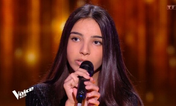 Zineb dans "The Voice Kids" sur TF1.