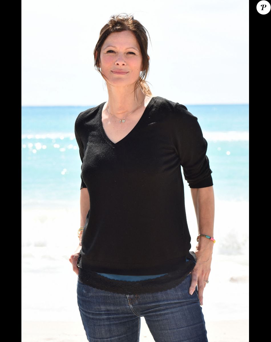 Laly Meignan - Rendez-vous avec les acteurs de la série "Les Mystères de l'Amour" sur la croisette dans le cadre du 2ème festival Canneseries à Cannes, le 7 avril 2019. © Bruno Bebert/Bestimage