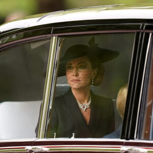 Kate Middleton, princesse de Galles, le prince George et la princesse Charlotte arrivent à l'abbaye de Westminster de Londres, le 19 septembre 2022 Photo : Andrew Milligan/PA Photos/ABACAPRESS.COM