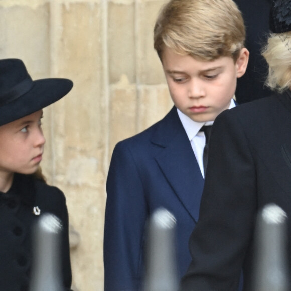 La princesse Charlotte et le prince George de Galles - Sorties du service funéraire à l'Abbaye de Westminster pour les funérailles d'Etat de la reine Elizabeth II d'Angleterre le 19 septembre 2022. 