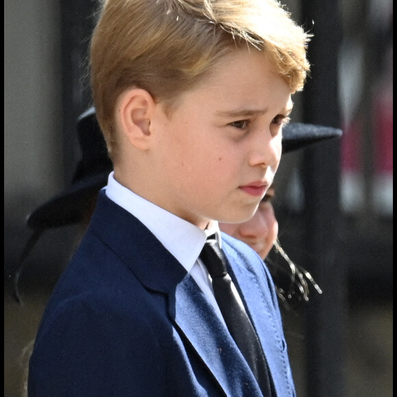 Le prince George de Galles - Sorties du service funéraire à l'Abbaye de Westminster pour les funérailles d'Etat de la reine Elizabeth II d'Angleterre le 19 septembre 2022. 