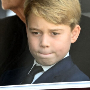 La reine consort Camilla Parker Bowles, le prince George de Galles, Kate Catherine Middleton, princesse de Galles - Sorties du service funéraire à l'Abbaye de Westminster pour les funérailles d'Etat de la reine Elizabeth II d'Angleterre le 19 septembre 2022. 