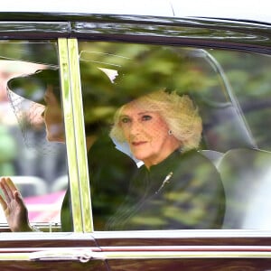 La princesse Charlotte de Galles, Le prince George de Galles, Catherine (Kate) Middleton, princesse de Galles, Camilla Parker Bowles, reine consort d'Angleterre - Arrivées au service funéraire à l'Abbaye de Westminster pour les funérailles d'Etat de la reine Elizabeth II d'Angleterre. Le sermon est délivré par l'archevêque de Canterbury Justin Welby (chef spirituel de l'Eglise anglicane) au côté du doyen de Westminster David Hoyle. Londres, le 19 septembre 2022. © Anthony Devlin / Bestimage