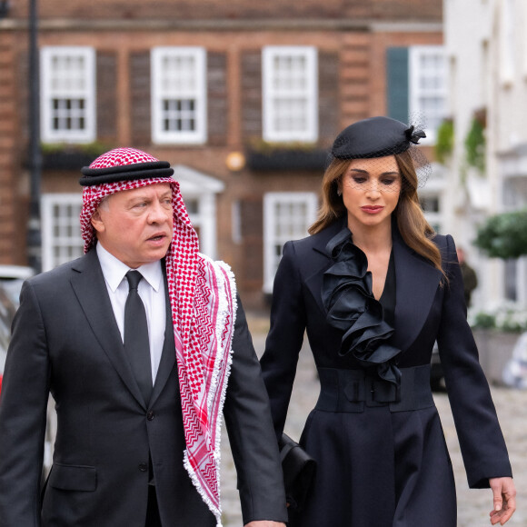 Le roi Abdullah II et la reine Rania de Jordanie se rendent aux funérailles d'Elizabeth II, à Londres, le 19 septembre 2022