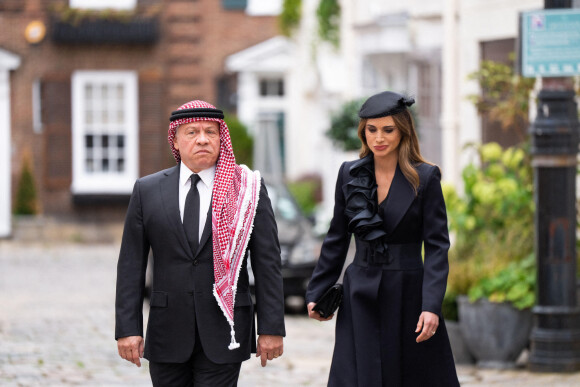 Le roi Abdullah II et la reine Rania de Jordanie se rendent aux funérailles d'Elizabeth II, à Londres, le 19 septembre 2022