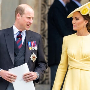 Le prince William, duc de Cambridge, et Catherine (Kate) Middleton, duchesse de Cambridge - Les membres de la famille royale et les invités lors de la messe célébrée à la cathédrale Saint-Paul de Londres, dans le cadre du jubilé de platine (70 ans de règne) de la reine Elisabeth II d'Angleterre. Londres, le 3 juin 2022.