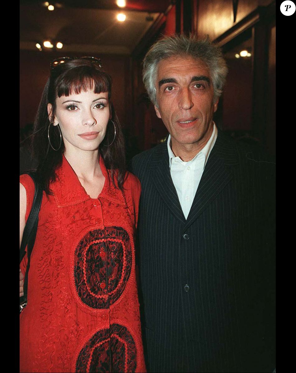 Mathilda May et Gérard Darmon ont eu deux enfants ensemble, Jules et Sarah. Séparés, ils gardent des relations cordiales.