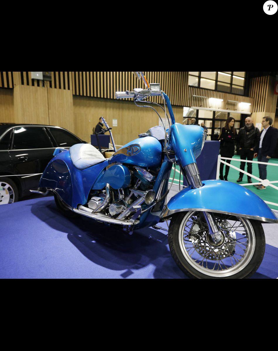 Retromobile 2022 Artcurial Ventes aux Encheres-La maison de vente aux enchères Artcurial dévoile La Harley-Davidson, Softail Heritage 1340 de 1990 dessinée pour Johnny Hallyday lui-même et surnommée " Laura Eyes Paris le 15 mars 2022 © Marc Ausset-Lacroix / Bestimage