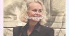 Laeticia Hallyday "bouleversée" par la chambre d'ado de Johnny : premières images de la folle expo !