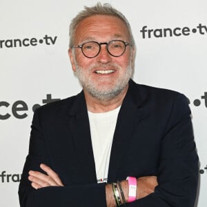 Laurent Ruquier au photocall pour la conférence de presse de rentrée de France TV à la Grande Halle de la Villette à Paris, France, le 6 juillet 2022. © Coadic Guirec/Bestimage