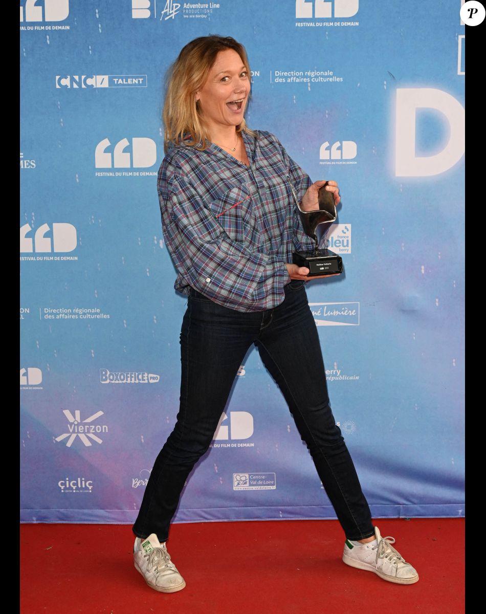 Caroline Vigneaux (prix du meilleur scénario pour "Scène rétrospective) - Photocall de la clôture du Festival du Film de Demain (FFD) au ciné Lumière à Vierzon le 5 juin 2022. © Coadic Guirec / Bestimage