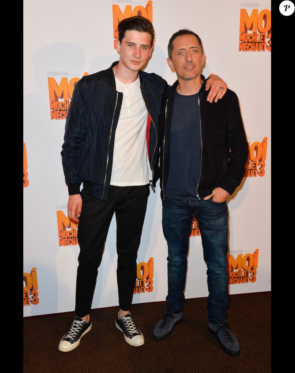 Noé Elmaleh et son père Gad Elmaleh - Avant-première du film d'animation "Moi Moche et Méchant 3" au cinéma Gaumont Champs-Elysées Marignan à Paris. © Coadic Guirec/Bestimage
