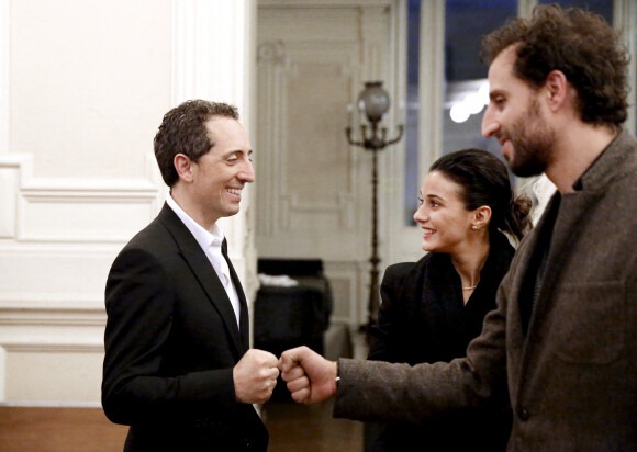 Exclusif - no web - Prix spécial - Gad Elmaleh, son frère Arié et Emmanuelle Chriqui - Gad Elmaleh triomphe avec son spectacle "Sans Tambour" à l'Opéra Garnier à Paris le 16 mars 2014.