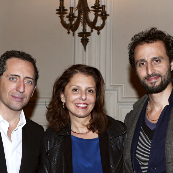 Exclusif - no web - Prix spécial - Gad Elmaleh, sa soeur Judith et son frère Arié - Gad Elmaleh triomphe avec son spectacle "Sans Tambour" à l'Opéra Garnier à Paris le 16 mars 2014. Pour la première fois, un humoriste s'est produit dans la prestigieuse salle de spectacle.