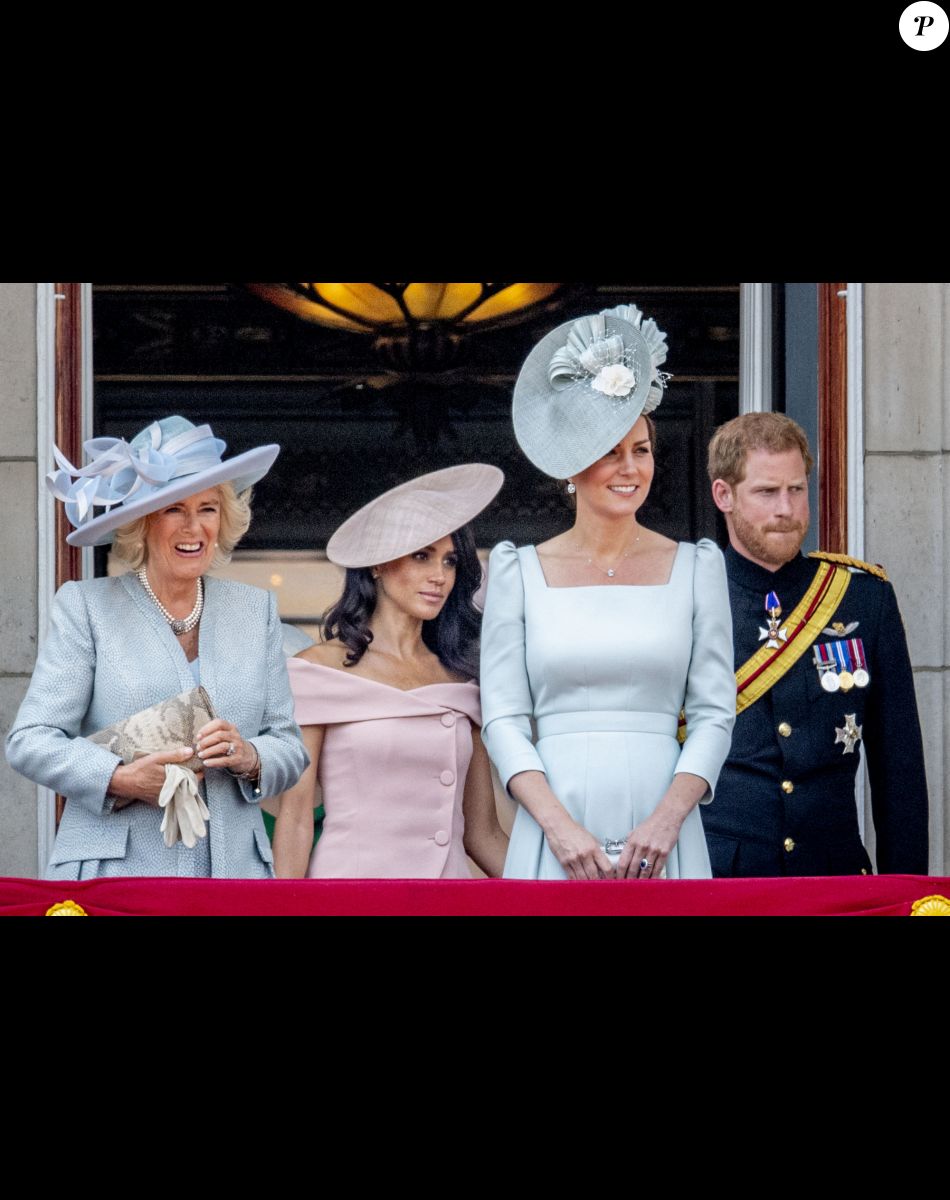 Camilla Parker Bowles, duchesse de Cornouailles, Kate Catherine Middleton, duchesse de Cambridge, le prince Harry, duc de Sussex et Meghan Markle, duchesse de Sussex - Les membres de la famille royale britannique lors du rassemblement militaire "Trooping the Colour" (le "salut aux couleurs"), célébrant l'anniversaire officiel du souverain britannique. Cette parade a lieu à Horse Guards Parade, chaque année au cours du deuxième samedi du mois de juin. Londres, le 9 juin 2018.