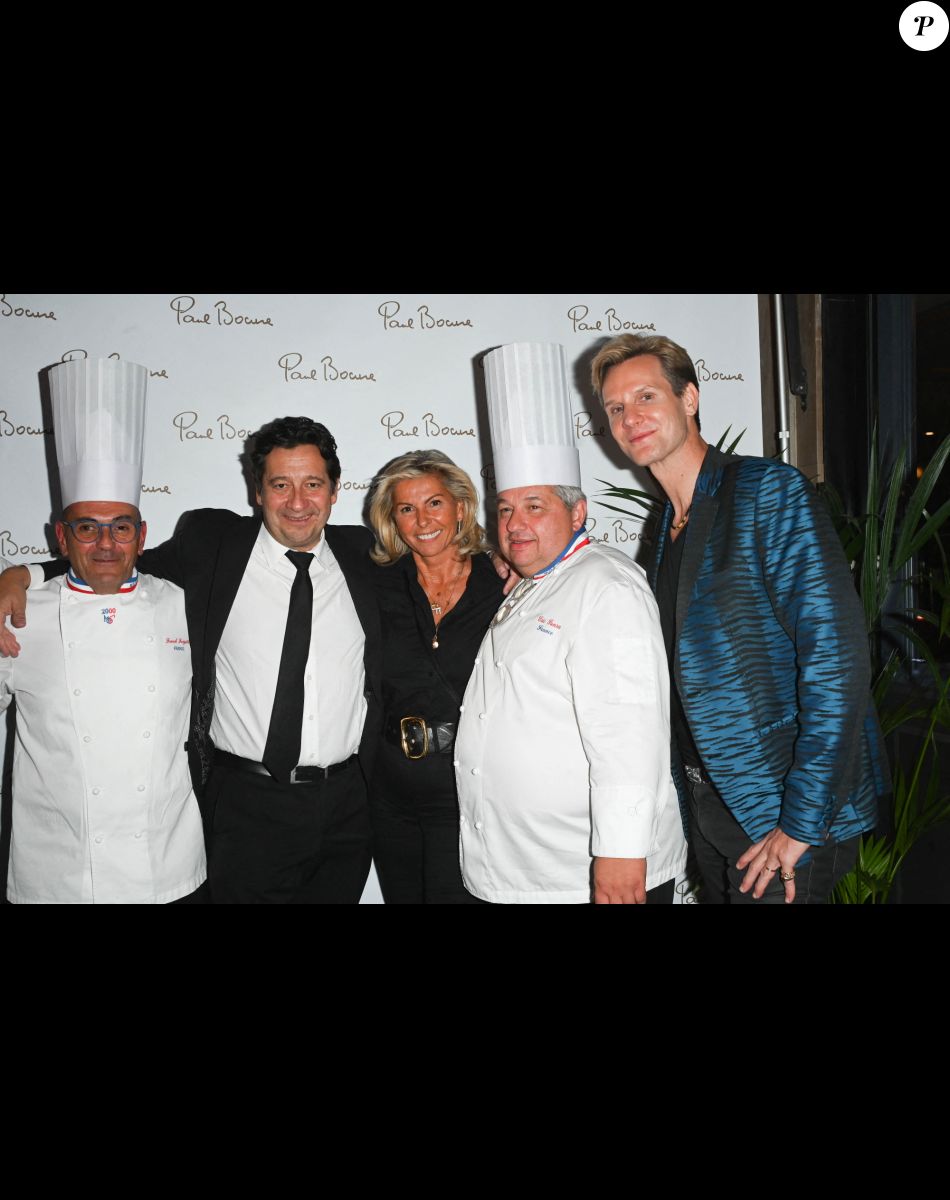 Exclusif - Franck Ferigutti, Laurent Gerra, Caroline Margeridon, Eric Pansu et François-Xavier Renou - La Brasserie du Louvre Bocuse à l'occasion de la rentrée, a convié de nombreux invités à venir découvrir ou redécouvrir son magnifique cadre en plein centre de Paris le 22 septembre 2022. 3 ans après son inauguration, J. Bocuse a accueilli et chouchouté ses invités grâce aux mets typiquement lyonnais concoctés par ses Chefs Exécutifs Meilleurs Ouvriers de France. © Coadic Guirec/Bestimage