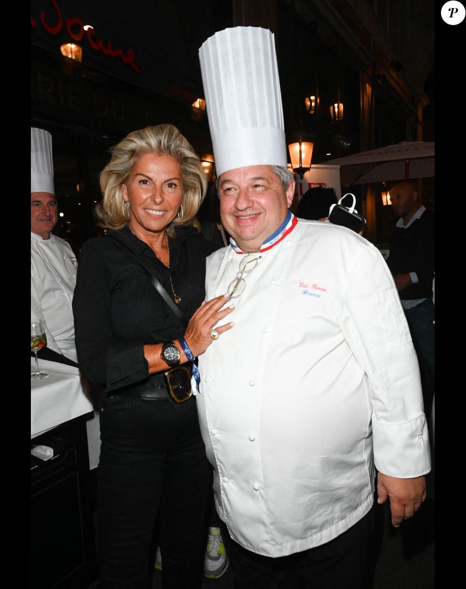 Exclusif - Caroline Margeridon et Eric Pansu - La Brasserie du Louvre Bocuse à l'occasion de la rentrée, a convié de nombreux invités à venir découvrir ou redécouvrir son magnifique cadre en plein centre de Paris le 22 septembre 2022. 3 ans après son inauguration, J. Bocuse a accueilli et chouchouté ses invités grâce aux mets typiquement lyonnais concoctés par ses Chefs Exécutifs Meilleurs Ouvriers de France. © Coadic Guirec/Bestimage