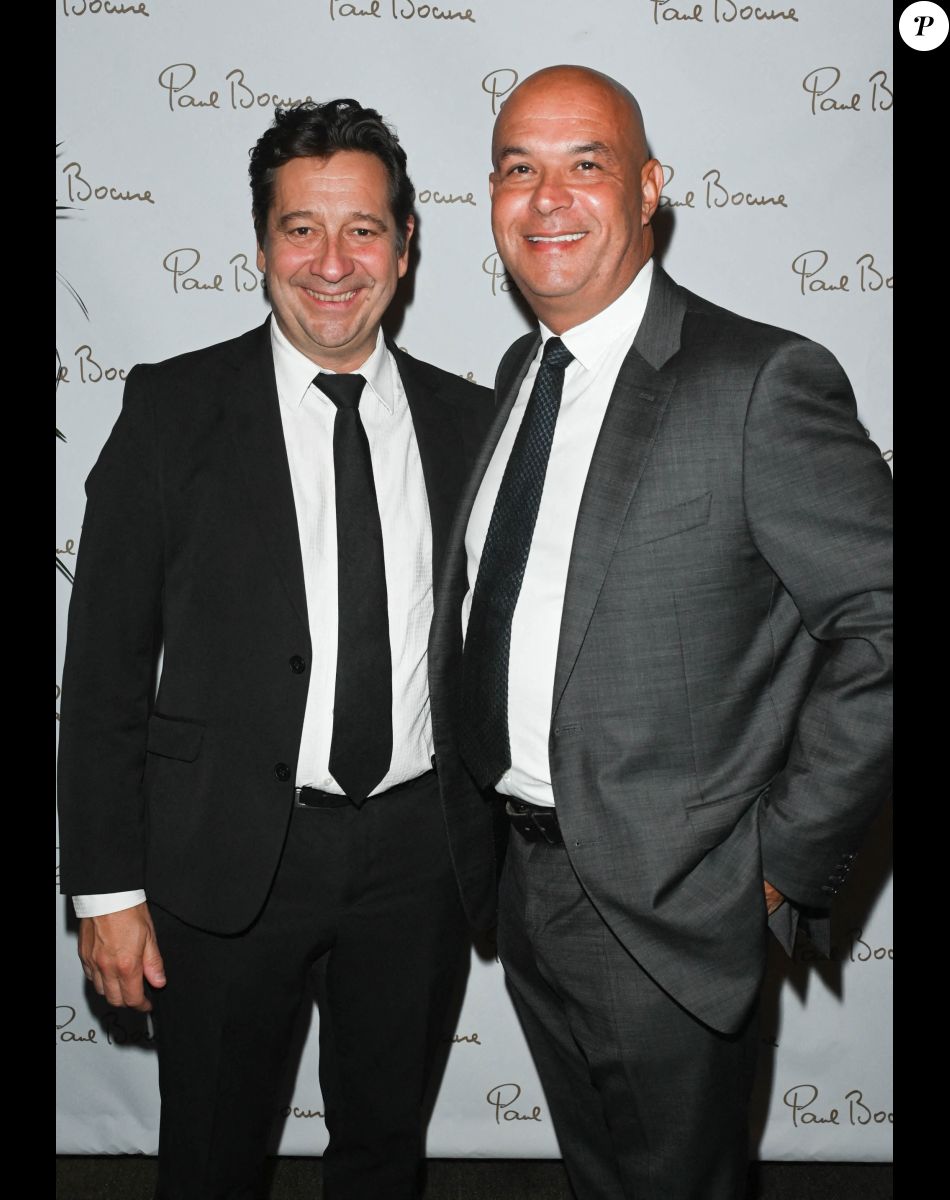 Exclusif - Laurent Gerra et Jérôme Bocuse (Président des Maisons Bocuse) - La Brasserie du Louvre Bocuse à l'occasion de la rentrée, a convié de nombreux invités à venir découvrir ou redécouvrir son magnifique cadre en plein centre de Paris le 22 septembre 2022. 3 ans après son inauguration, J. Bocuse a accueilli et chouchouté ses invités grâce aux mets typiquement lyonnais concoctés par ses Chefs Exécutifs Meilleurs Ouvriers de France. © Coadic Guirec/Bestimage