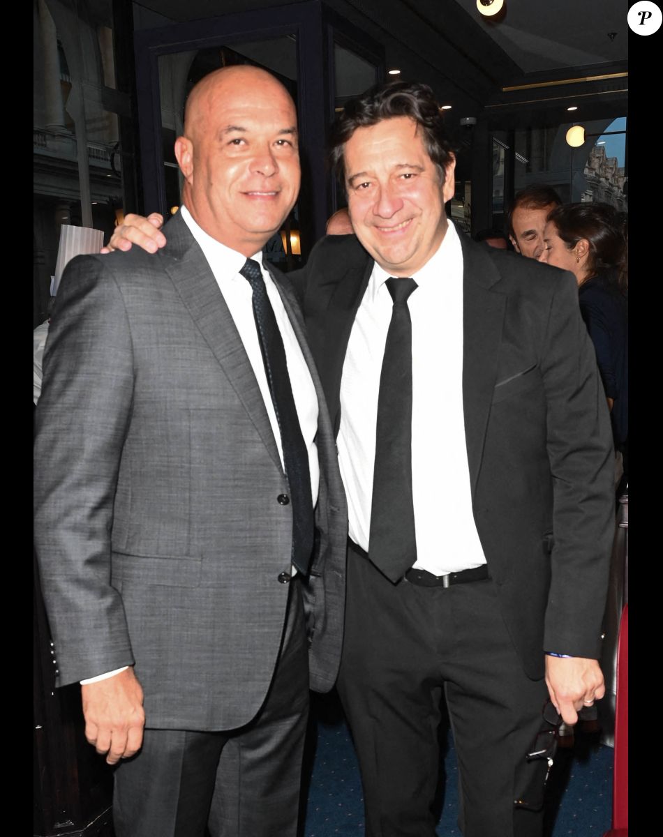 Exclusif - Jérôme Bocuse (Président des Maisons Bocuse) et Laurent Gerra - La Brasserie du Louvre Bocuse à l'occasion de la rentrée, a convié de nombreux invités à venir découvrir ou redécouvrir son magnifique cadre en plein centre de Paris le 22 septembre 2022. 3 ans après son inauguration, J. Bocuse a accueilli et chouchouté ses invités grâce aux mets typiquement lyonnais concoctés par ses Chefs Exécutifs Meilleurs Ouvriers de France. © Coadic Guirec/Bestimage