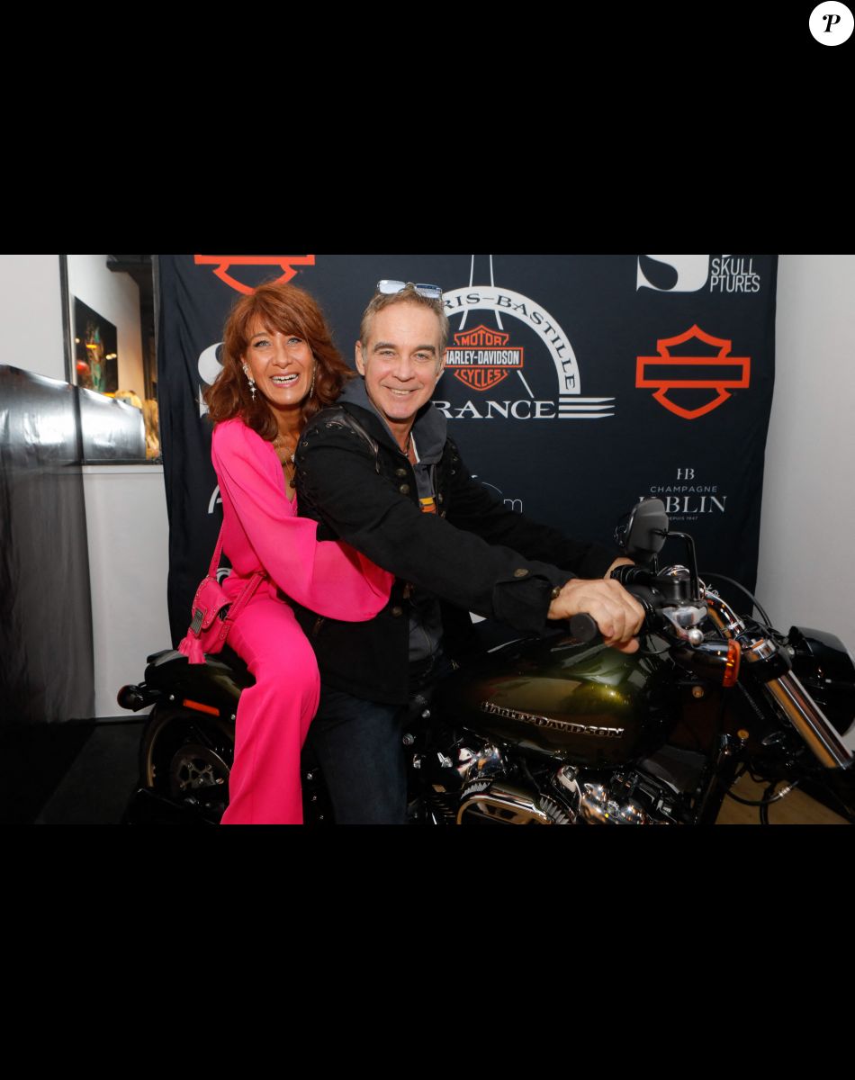 Sandra Jeannin, Pierre Cosso - Soirée de présentation des nouveautés de la marque Harley Davidson au showroom Beaumarchais à Paris, France, le 22 septembre 2022. © Christophe Clovis/Bestimage